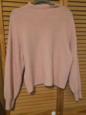 Old Navy Pale Pink Chunky Knit Crewneck Sweater
